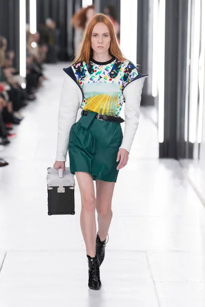 Look 44